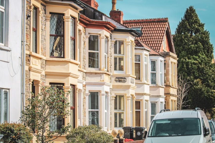 The UK Chancellor Eyes Property Tax Overhaul: Stamp Duty May Be Replaced for Homes Over £500,000